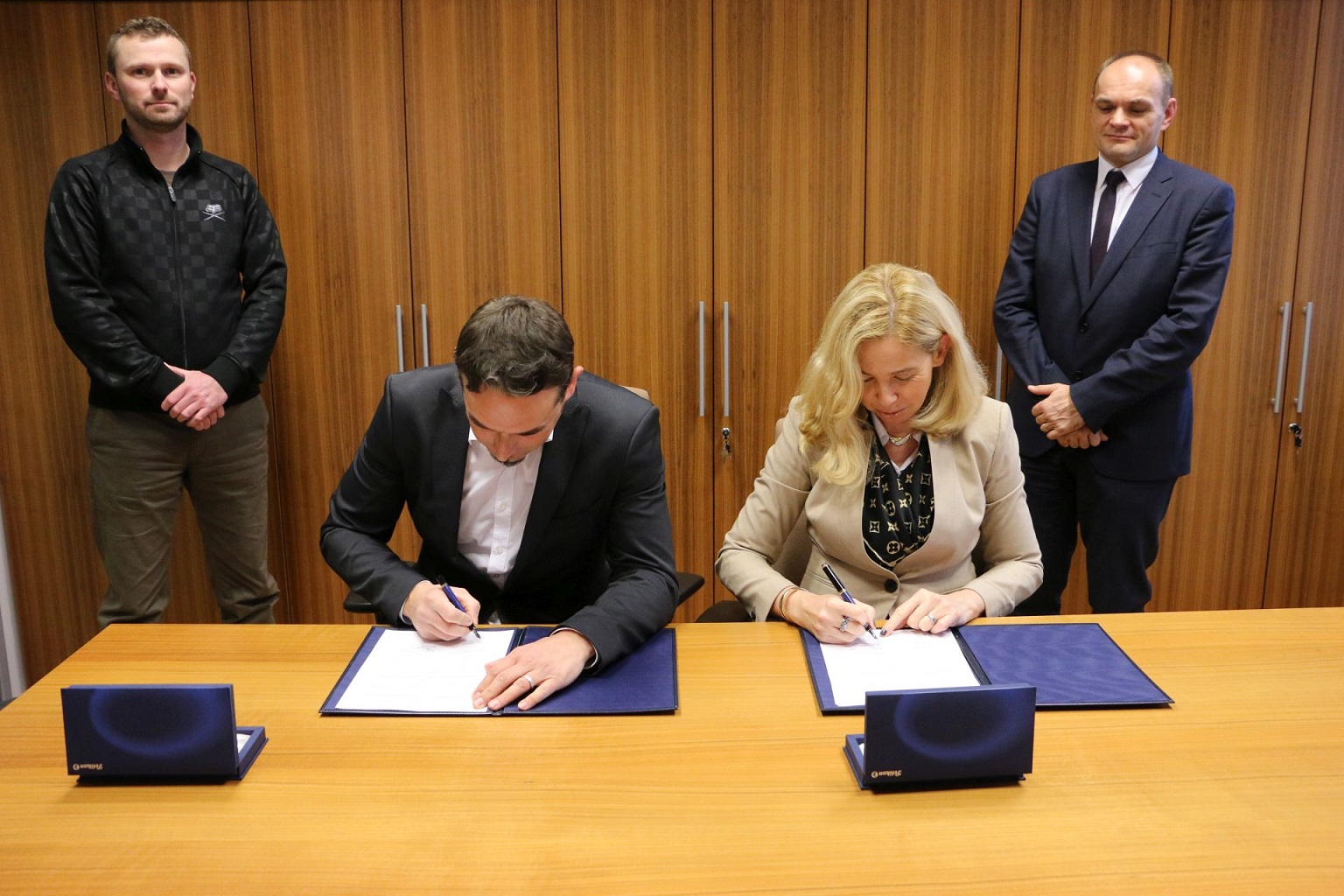 Dobrodelno društvo modra družina in Policija podpisala sporazum o medsebojnem sodelovanju